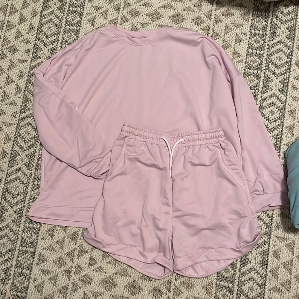 Cute pink/lavender lounge set